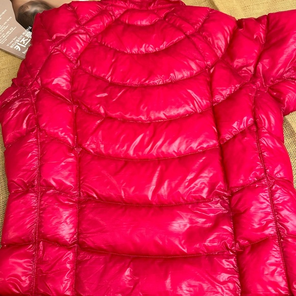 $300 Northface women’s extreme lightweight puffer - Picture 4 of 4